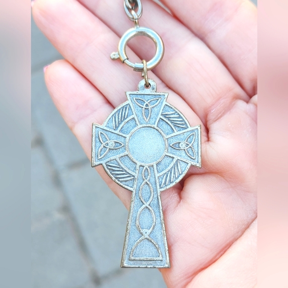 Anthropologie Celtic Cross With 7 Presto Lock Corp NY Keys Steampunk Ornament - Picture 4 of 9